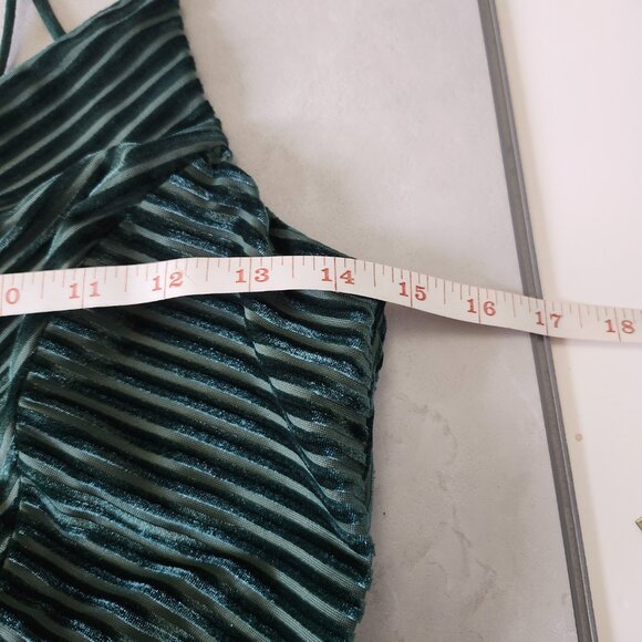 DRESS FORUM | Velvet Romper - Picture 11 of 12